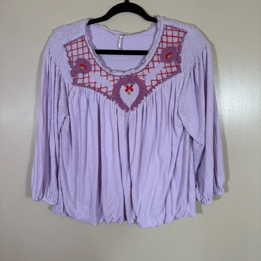 Free People Begonia Embroidered Smocked linen blend Blouse size Medium